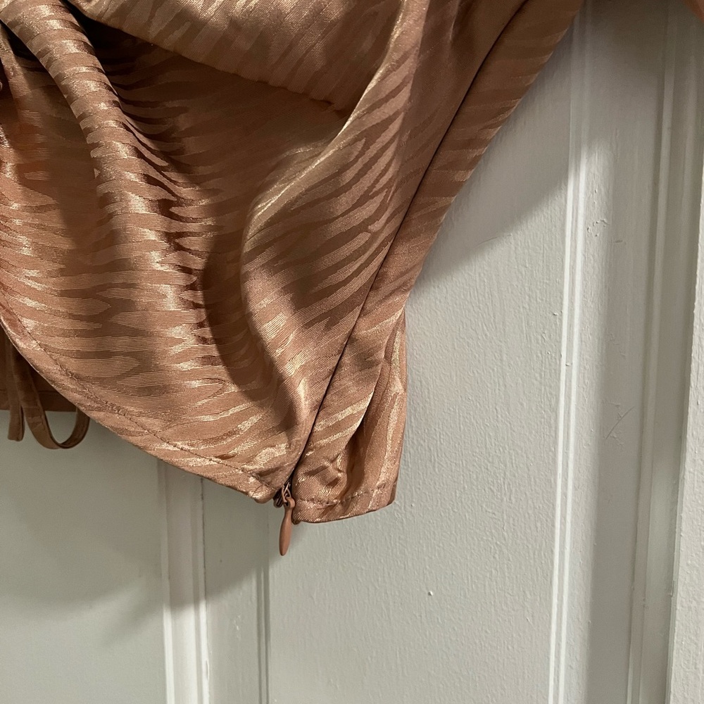 Forever 21 Rose Ruffled Drawstring Top, Medium - Picture 4 of 6